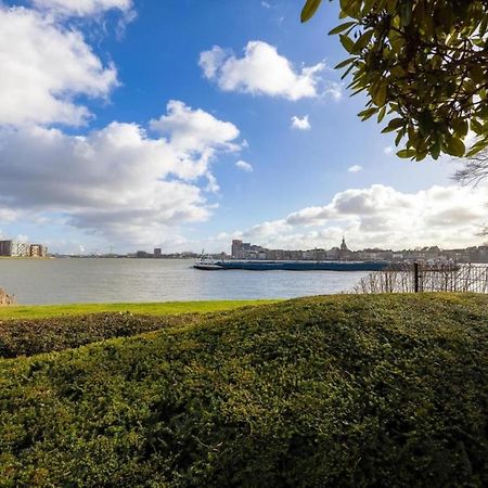 Studio Aan De Maas Apartman Zwijndrecht Kültér fotó